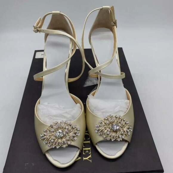 Badgley Mischka Abigail Ivory Jeweled Strappy Wedges Heels Sandals Womens Sz 8 M - Picture 2 of 6